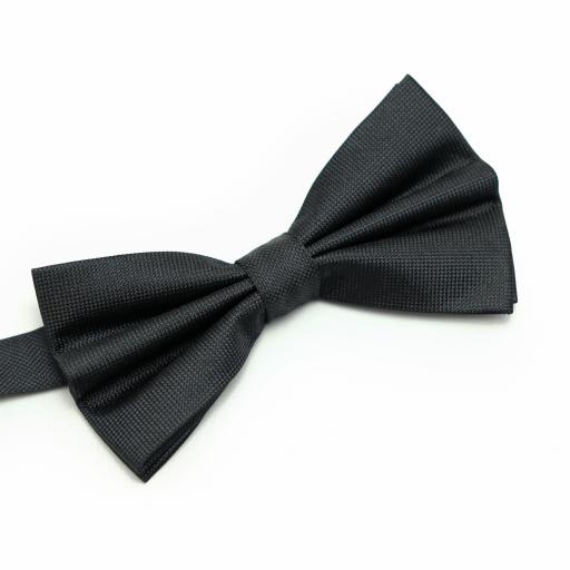 Black Pre-tied Silk Fine Textured Bow Tie